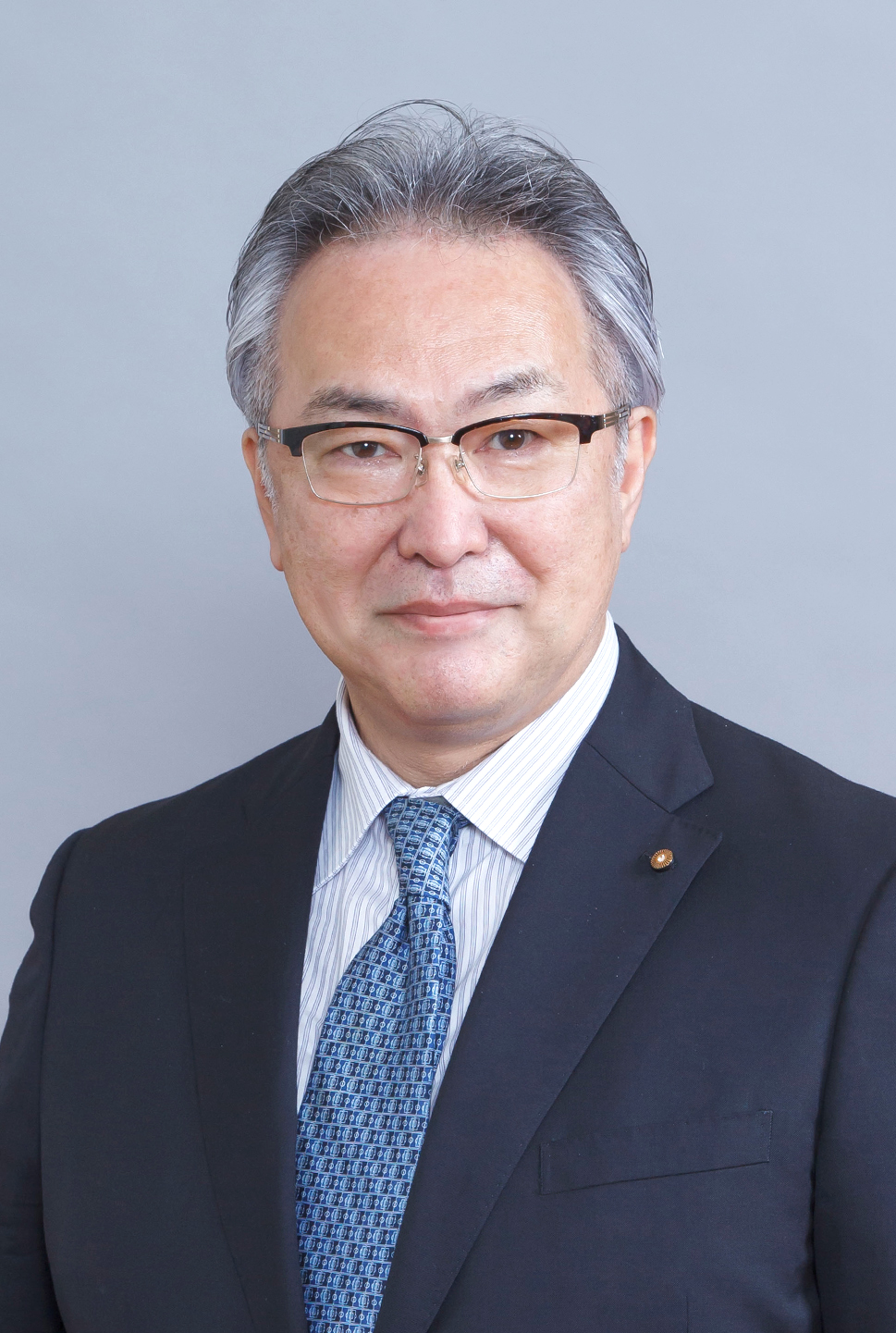 尾崎俊郎